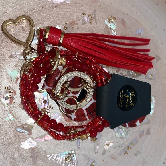 Heart Bracelet Keychain - Picture 8 of 14